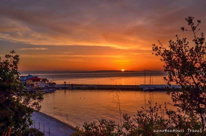 Vanna'S Apartments Leonídion Dış mekan fotoğraf